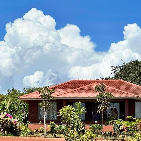 Regenta Resort Mango Village Guhagar Kudan ภายนอก รูปภาพ