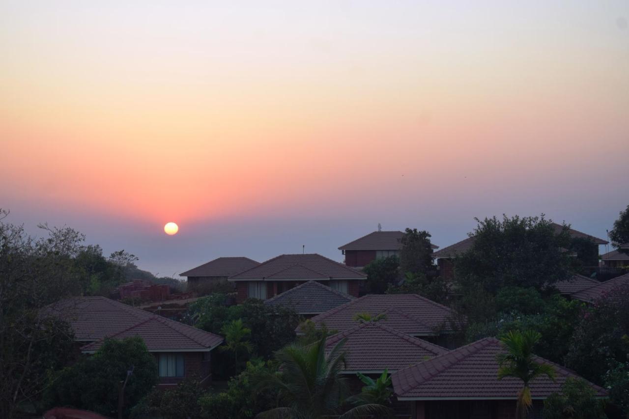 Regenta Resort Mango Village Guhagar Kudan ภายนอก รูปภาพ