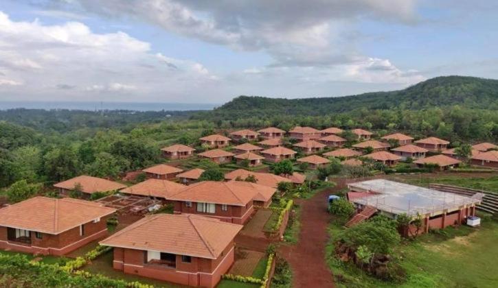 Regenta Resort Mango Village Guhagar Kudan ภายนอก รูปภาพ
